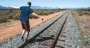 Libera tus pies para disminuir el dolor de tobillo