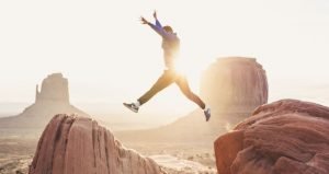 Genera más movimiento en cualquier lugar del mundo, no hace falta ir al gimnasio para estar en movimiento.