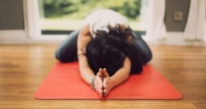 Mejorar la postura de cabeza adelantada - Entrenador wellness